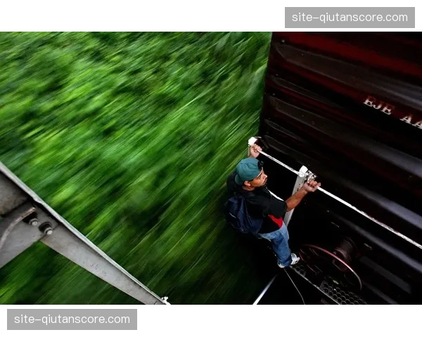 博斯战术冒进重蹈覆辙，追求场面“秀”致双冠梦碎